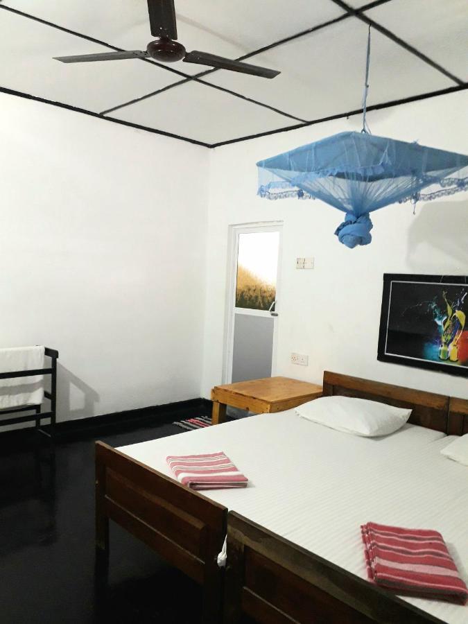 Sun Shine Guest House 尼甘布 外观 照片